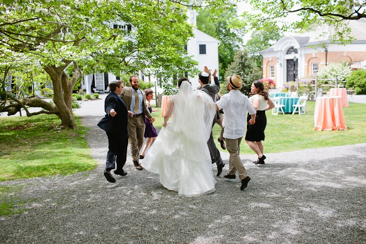 outdoor Jewish wedding at Linden Place