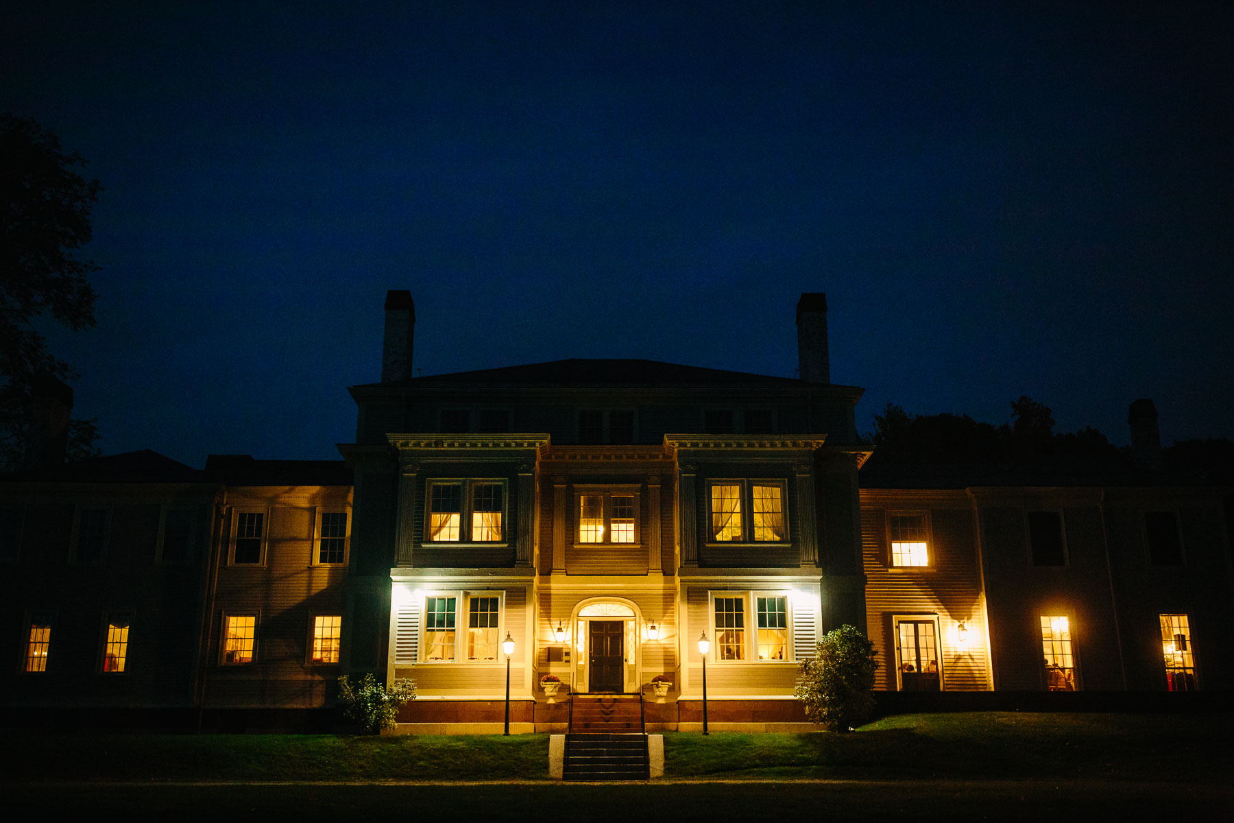 October Lyman Estate wedding of Alexandra and Robert | Kelly Benvenuto Photography | Boston Wedding Photographer