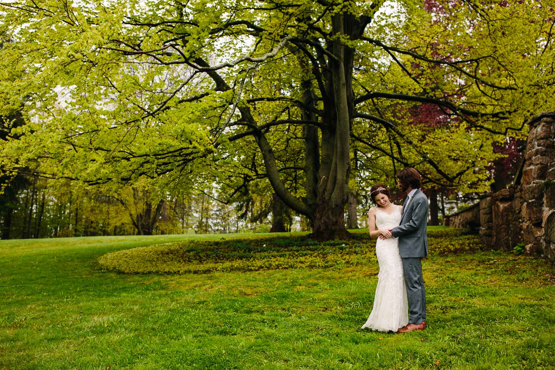 Peirce Farm at Witch Hill wedding of Niki and Bryan | Boston Wedding Photographer | Kelly Benvenuto Photography