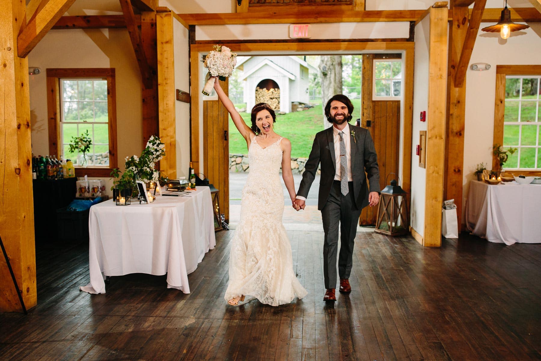 Peirce Farm at Witch Hill wedding of Niki and Bryan | Boston Wedding Photographer | Kelly Benvenuto Photography