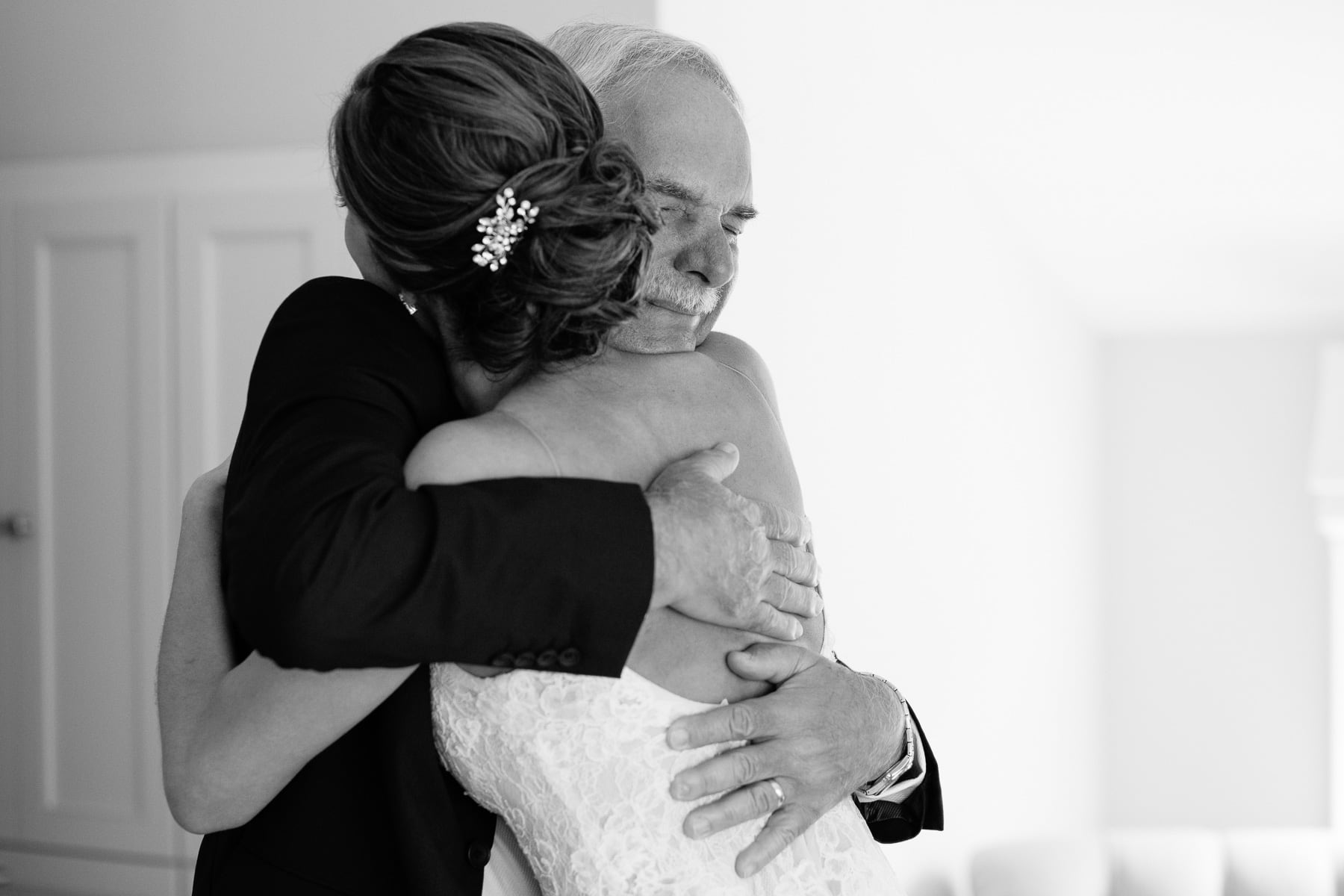 Corinthian Yacht Club wedding of Danielle and Dave, Marblehead, MA | Kelly Benvenuto Photography | Boston Wedding Photographer