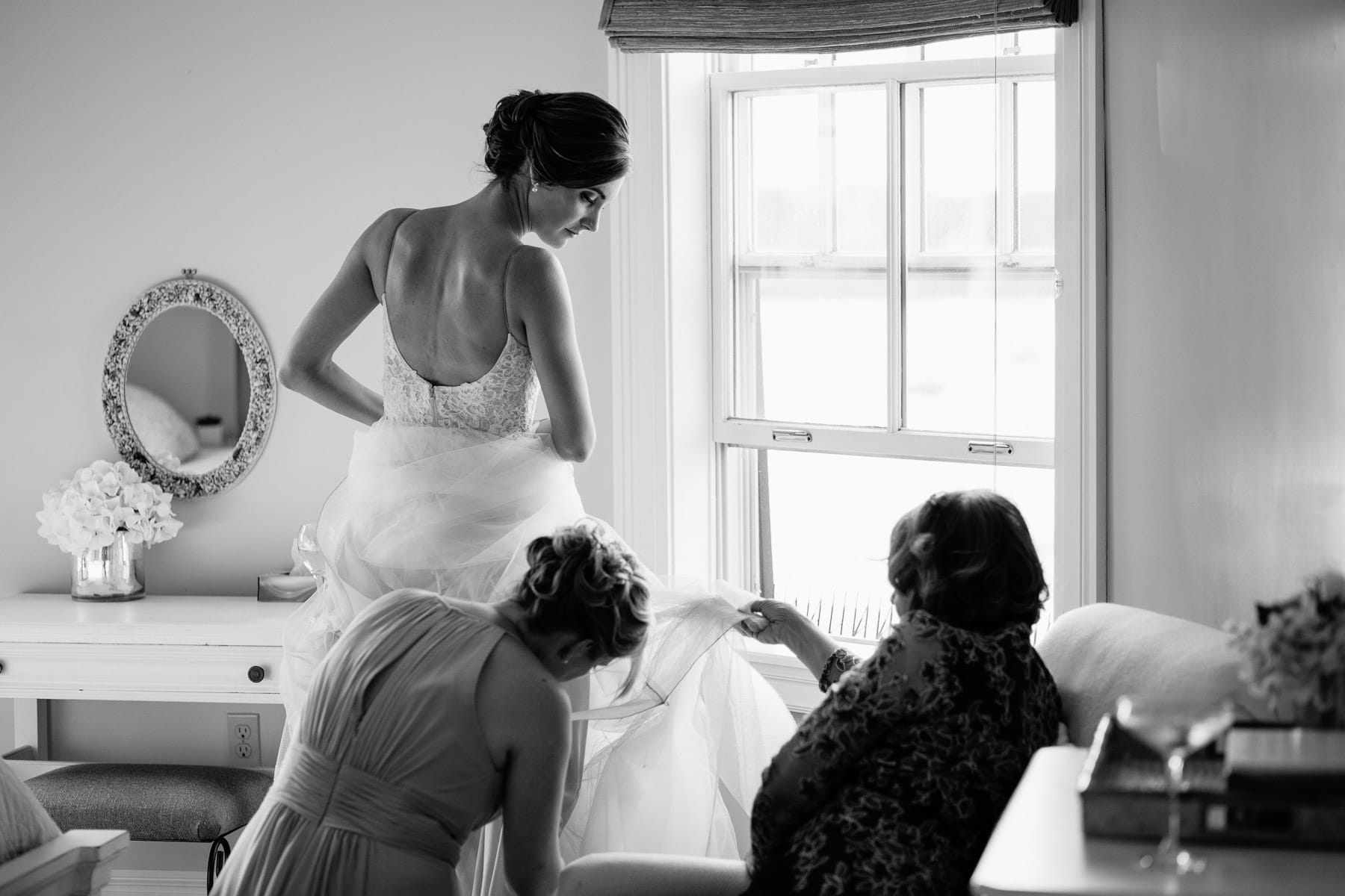 Corinthian Yacht Club wedding of Danielle and Dave, Marblehead, MA | Kelly Benvenuto Photography | Boston Wedding Photographer