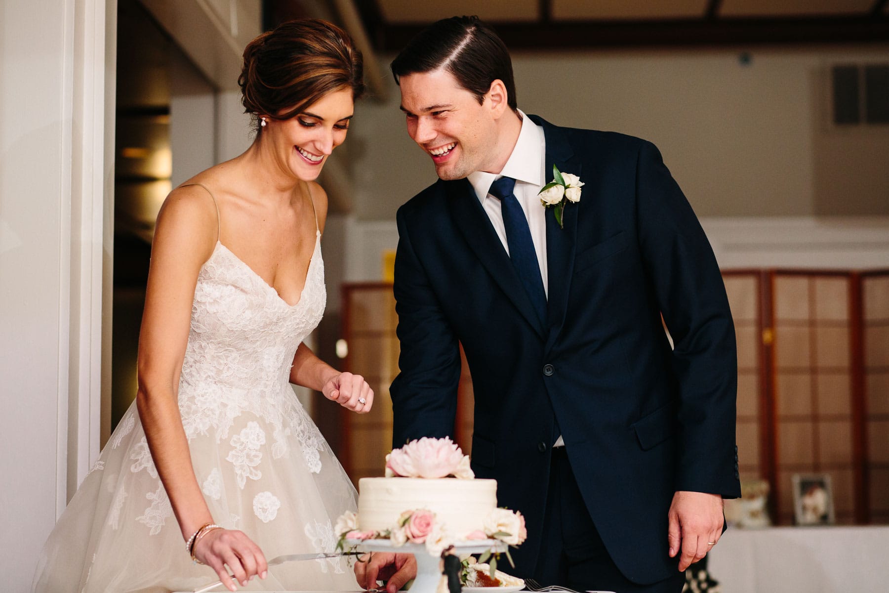 Corinthian Yacht Club wedding of Danielle and Dave, Marblehead, MA | Kelly Benvenuto Photography | Boston Wedding Photographer