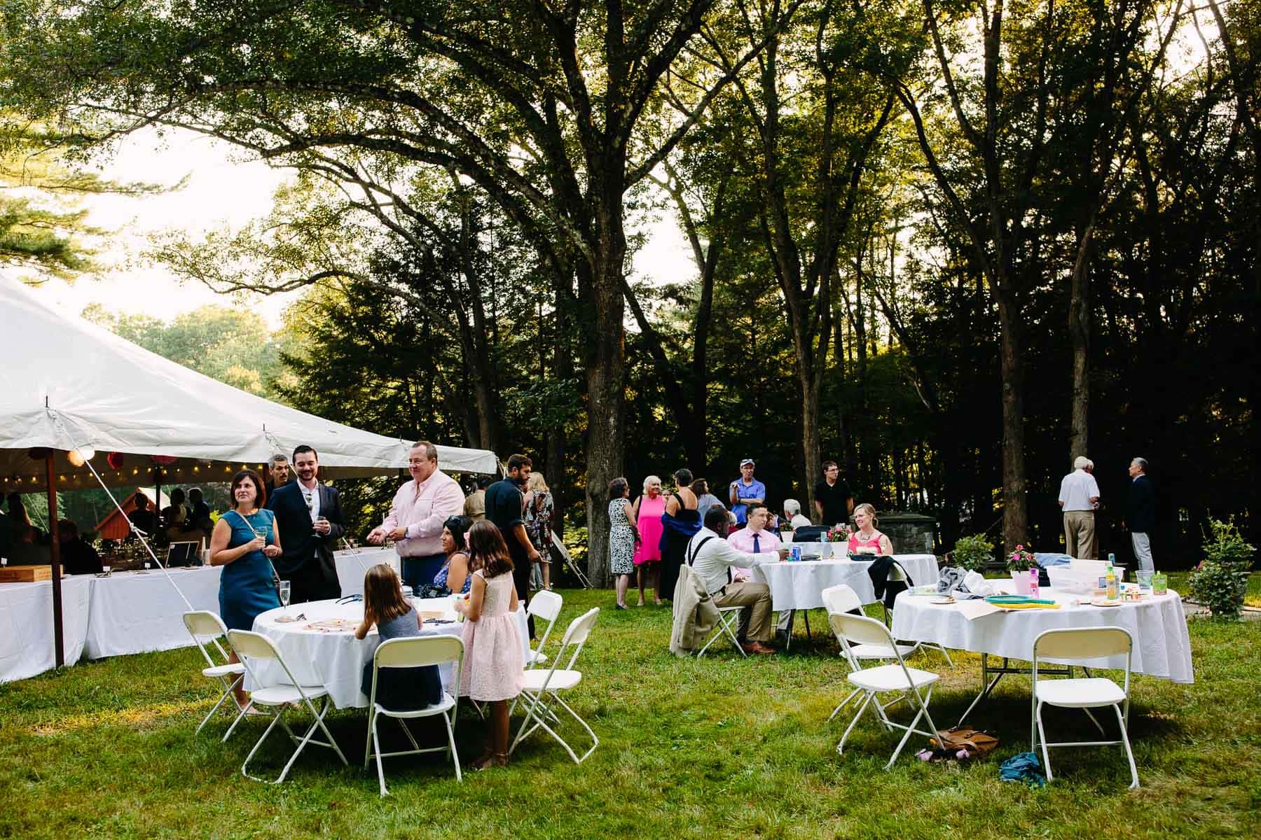 backyard wedding reception | Kelly Benvenuto Photography