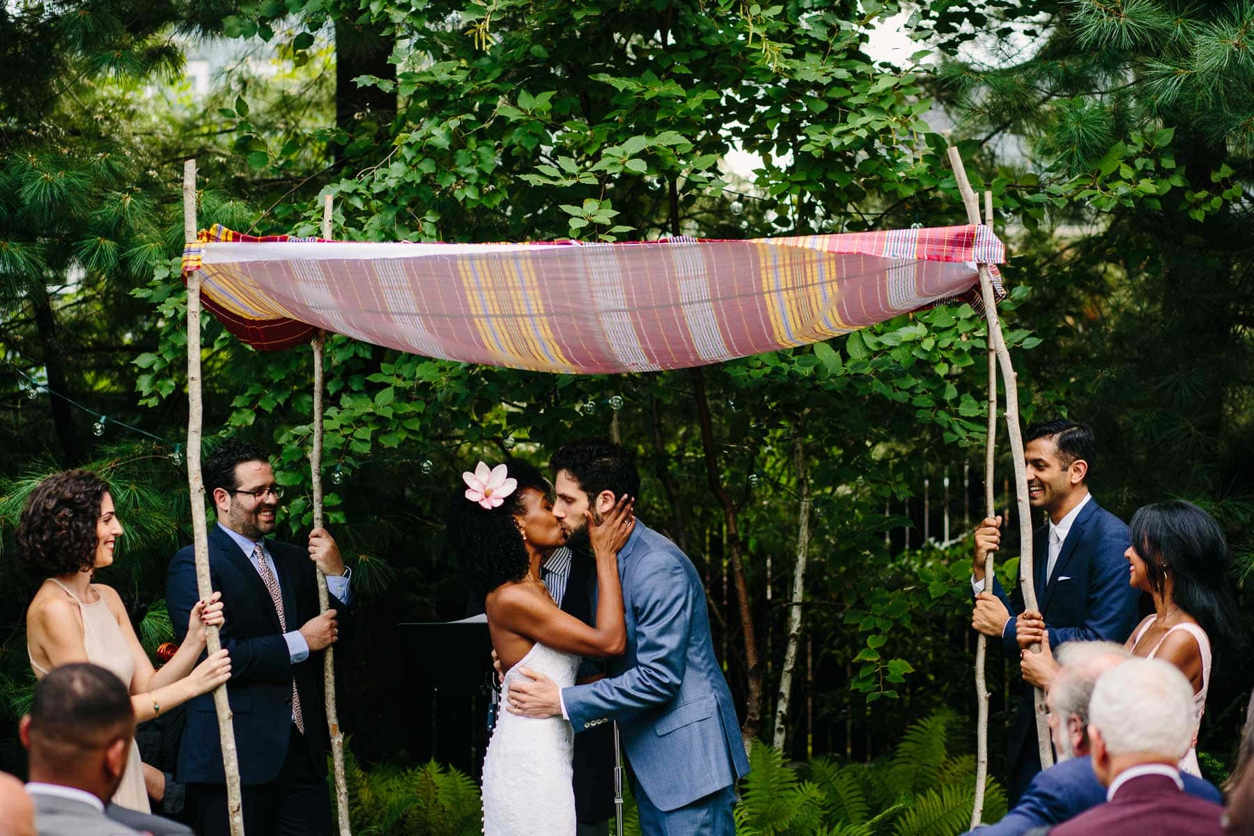 backyard wedding ceremony  | Kelly Benvenuto Photography