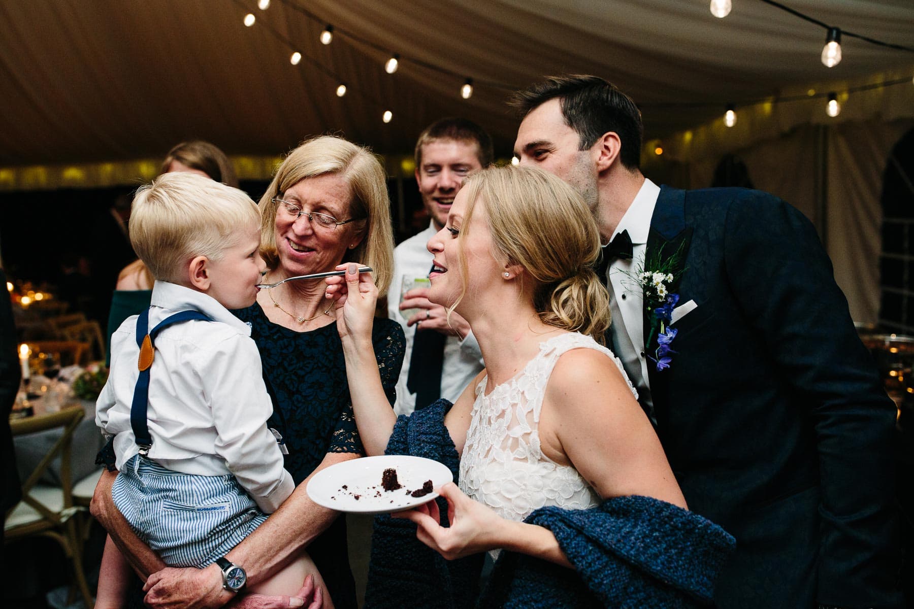 cake cutting at a Commander's Mansion wedding | Kelly Benvenuto Photography